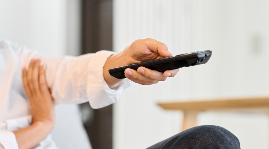 リモコン　テレビ付属品