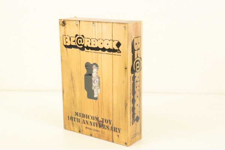 ベアブリック メディコムトイ 10周年 木箱 外箱 デザイン